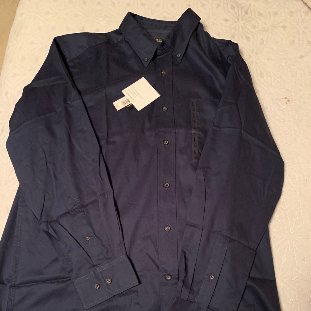 Men’s Croft and barrow navy blue dress shirt